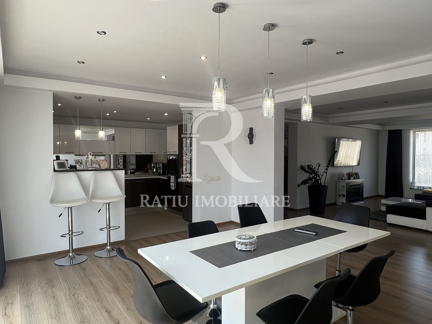 Casa cu 5 camere | P+M | Iosia | Oradea - Poză 7