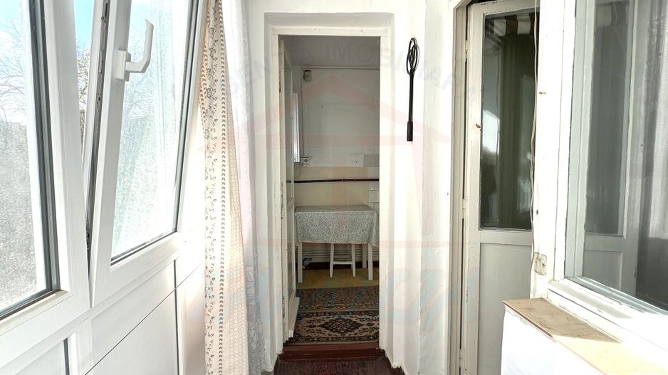 🏡 Apartament 2 camere, etaj 3, stradal – zonă excelentă Micro 40 - Poză 11