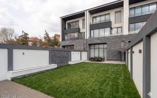 Iancu Nicolae - Vila high-end pe malul lacului, Gradina cu Ponton - Poză 8