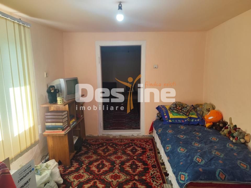 Casa, anexe si teren Floresti  Prahova 1075mp.! - Poză 5