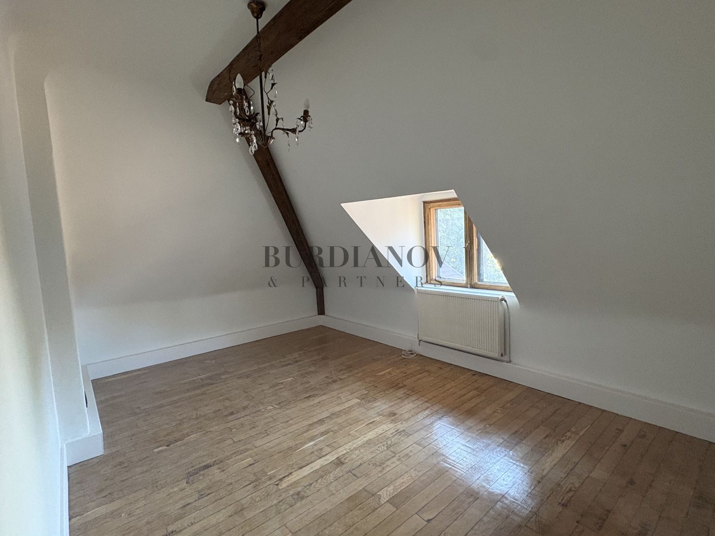 Spațiu de birouri - apartament cu 4 camere- Mansarda în vila -Kiseleff - Poză 5