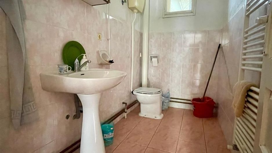 Casa cu teren de 1233 mp la 25 km de Oradea - Poză 8