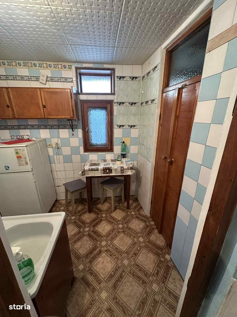 Casă de vânzare cu posibiliate de renovare/dezvoltare - Poză 8