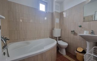 Pensiune de vânzare în Mamaia Sat, pe partea cu Hanul cu Pește - Poză 8