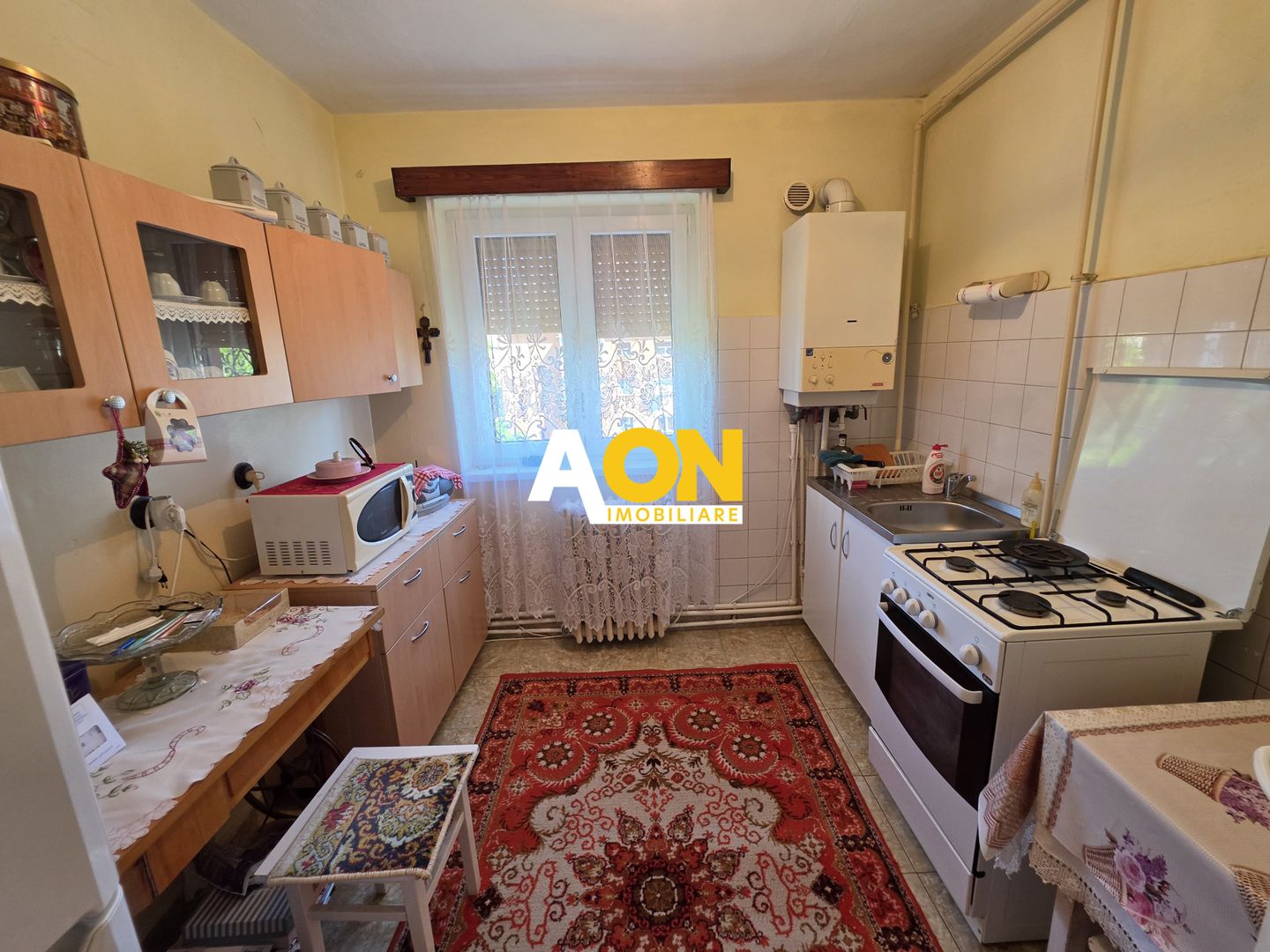 Apartament 2 camere, semidecomandat, zona Closca - Poză 1