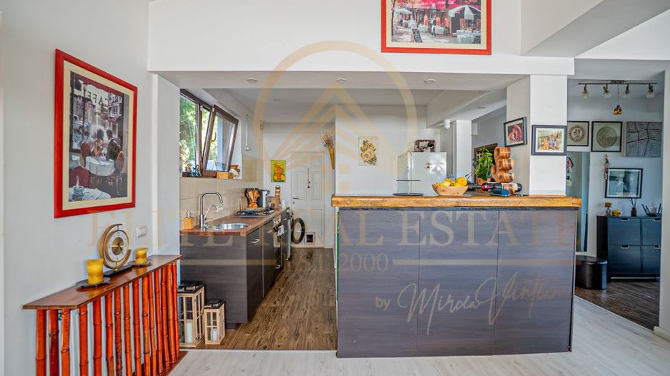 Viluta cocheta cu curte frumoasa in Mamaia Sat! - Poză 9