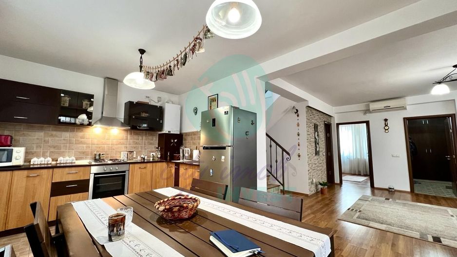 Vila  eleganta cu piscina -Silistea Snagovului - Poză 10