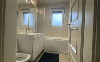 Apartament 3 camere 2 dormitoare 2 bai si balcon zona Strand - Poză 5