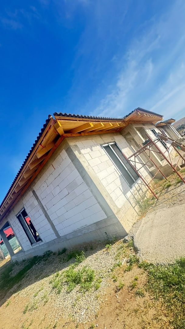 🏡 CASĂ DE VÂNZARE - Poză 15