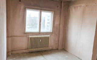 Apartament 4 camere de vânzare - Zona Tineretului - Poză 3