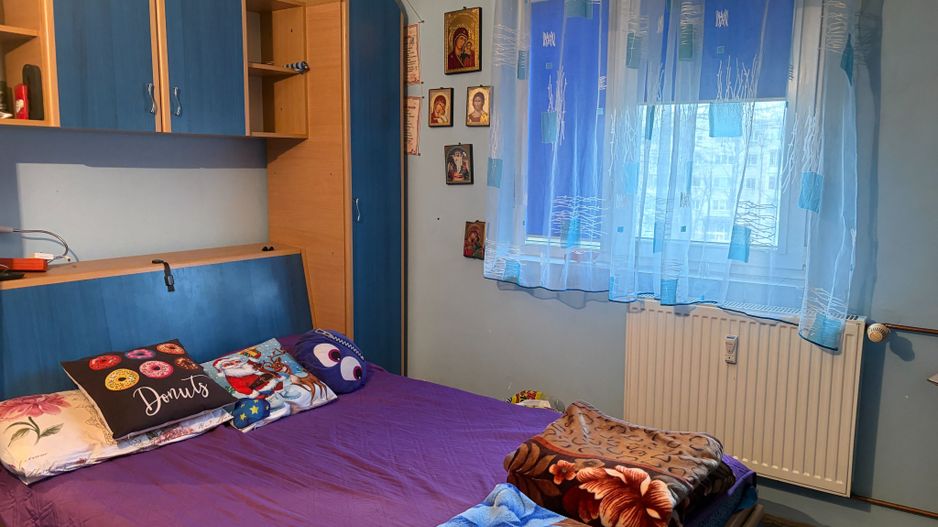 Apartament spatios cu trei camere, Brancoveanu, 80.000€ negociabil - Poză 12