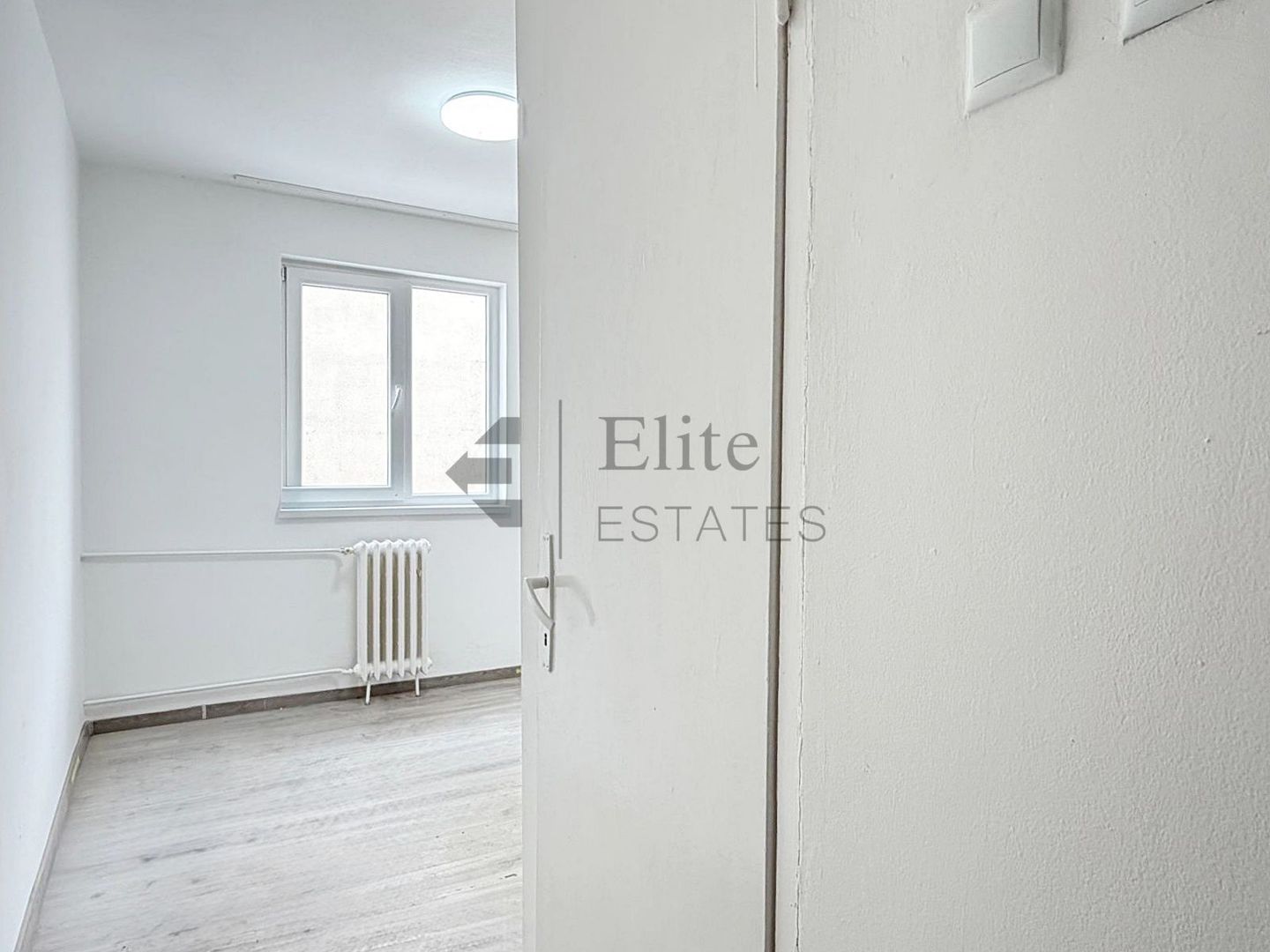 Garsoniera de vanzare in zona Dacia, Oradea - Poză 1