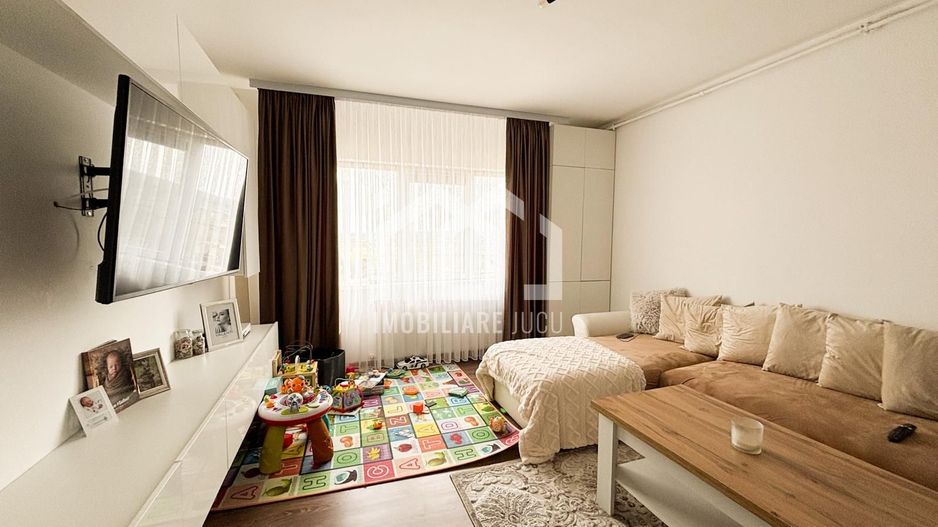 Apartament 3 camere,Balcon,94mp,Parcare,Zona Panemar,Jucu de Mijloc - Poză 1