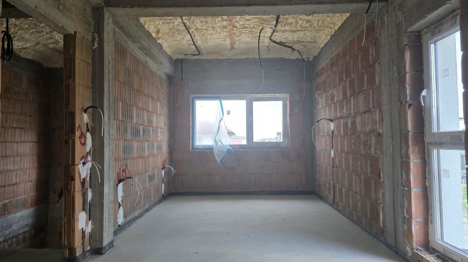 Vilă individuală în Tunari – 5 camere, curte privată - Poză 23