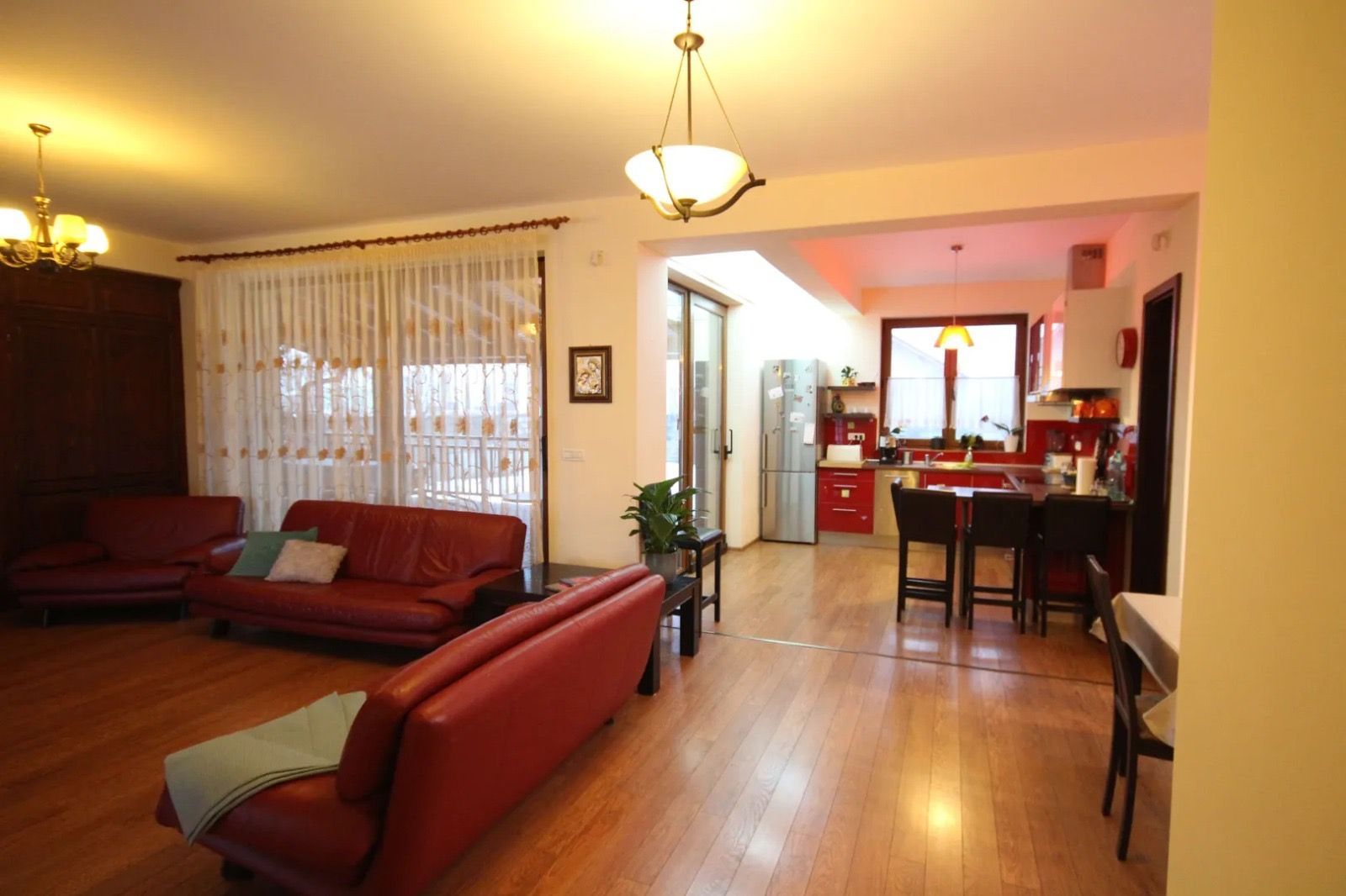 Calduroasa si primitoare - Poză 28