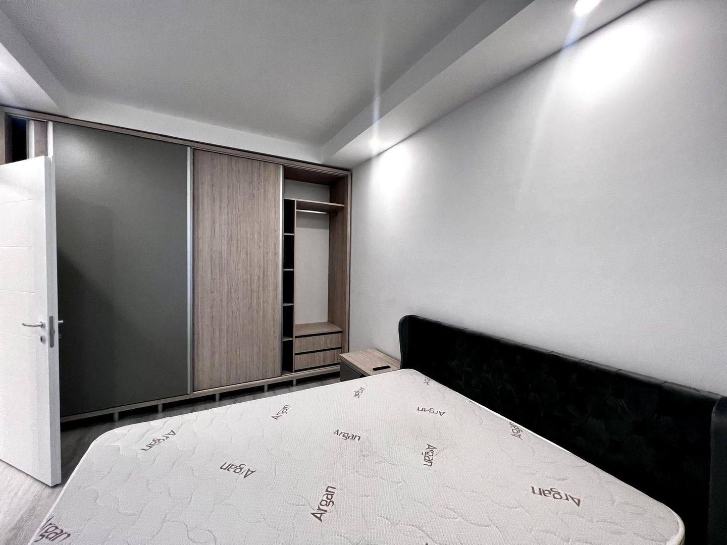Apartament tip studio de inchiriat in Cosmopolis - Poză 9