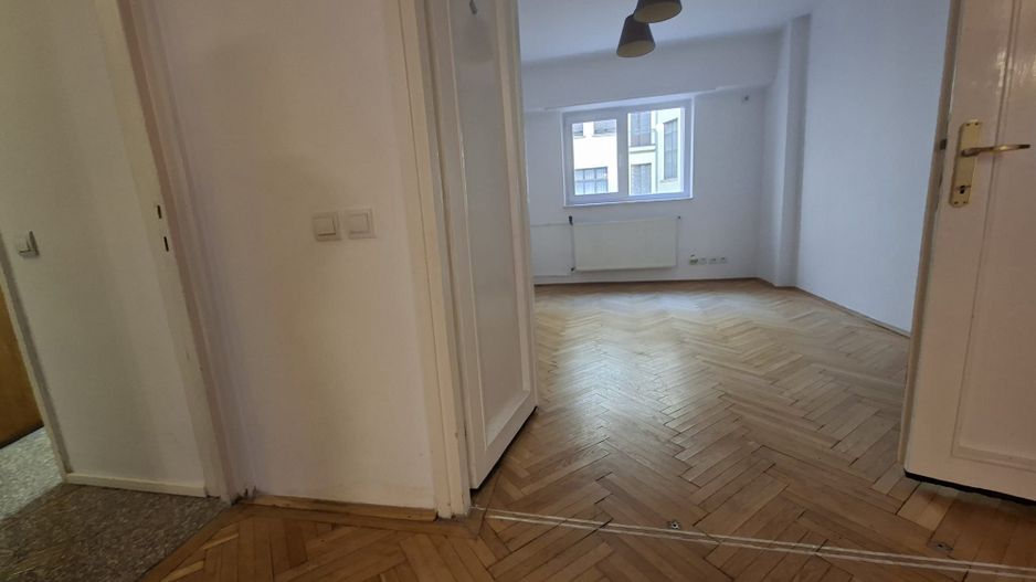 Apartament de inchiriat 3 camere Ultracentral Metrou Universitate L349 - Poză 5