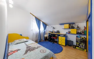 Casă în orașul Pitești - Strada Plopilor - Comision 0 - Poză 13