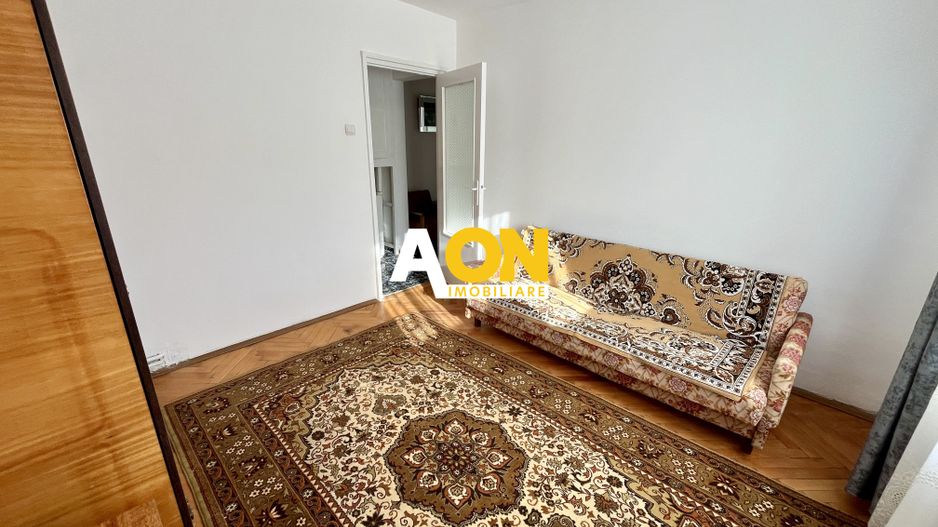 Apartament cu 3 Camere, Etaj 1, Decomandat, Zonă Ultracentrală - Poză 9