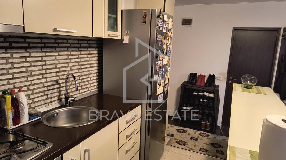 Apartament 3 camere,58 mp, balcon, parcare, zona Terra - Poză 5