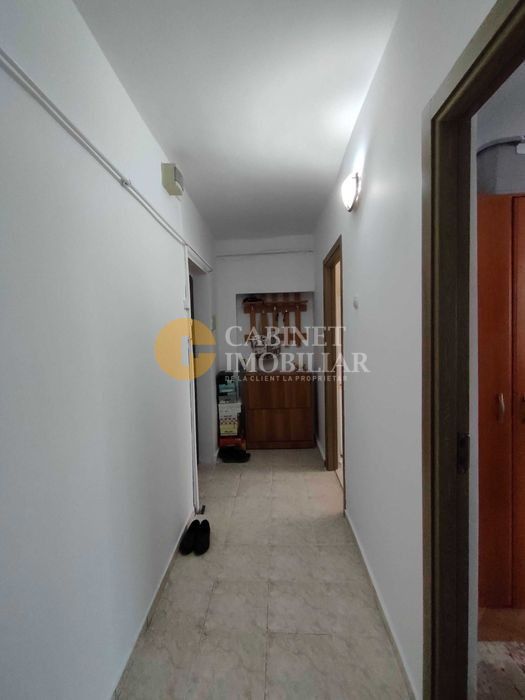 CUG la bulevard 1 camera Decomandat - 40mp - etaj intermediar - Poză 4