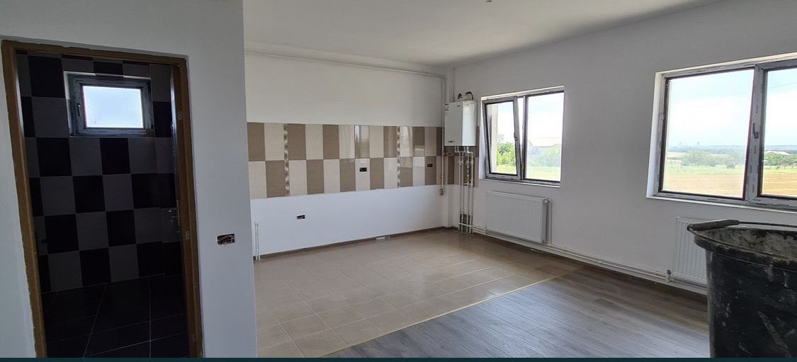 Apartament 2 camere,etaj 2, 59 mp,61000€ - Poză 3
