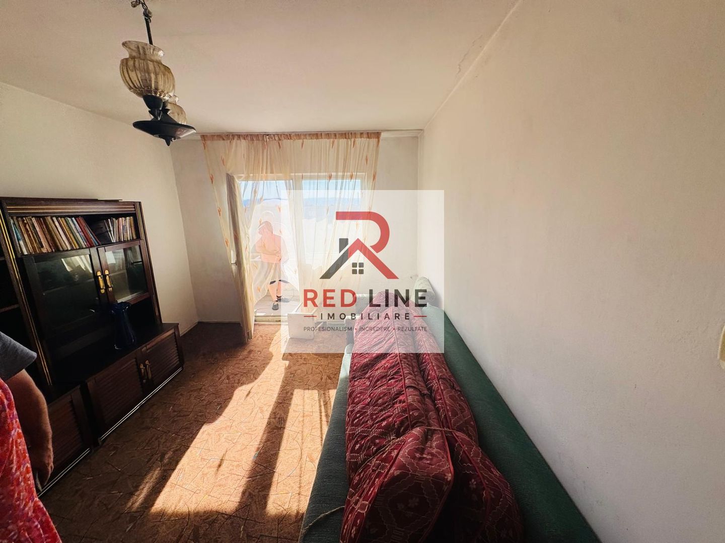 Apartament 3 camere, decomandat,etaj 4 (zona centrala Hotel Traian) - Poză 9