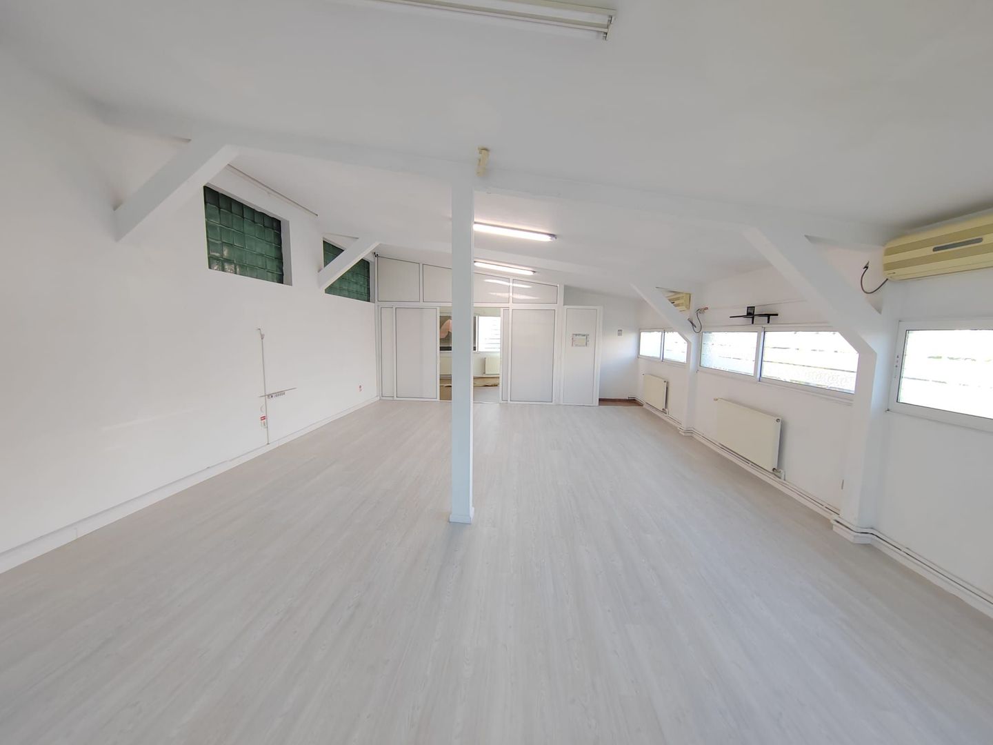 Spatiu Versatil la 5 minute de Metrou Iancului - Poză 4