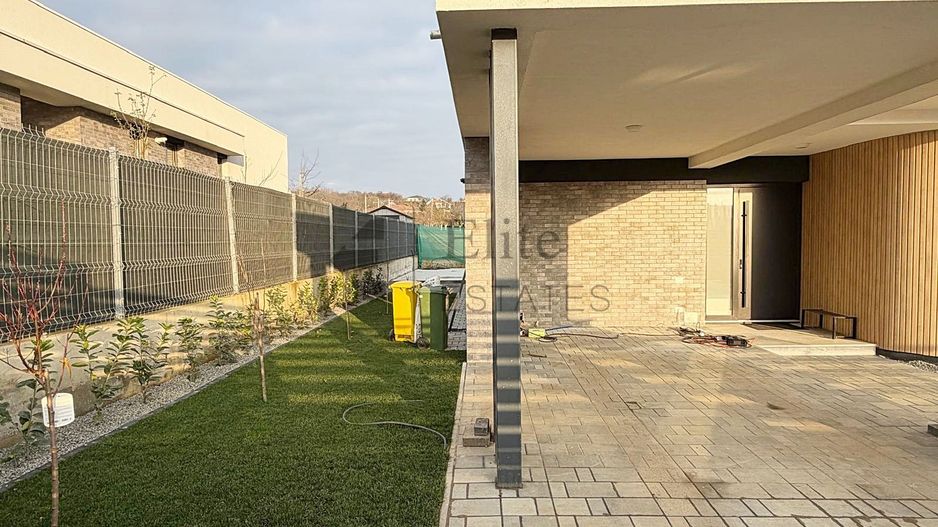 Vila / Casa de vanzare in Oradea, zona Dealuri - Poză 4