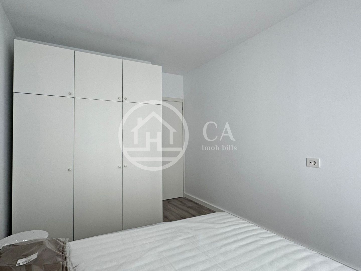 Apartament  de închiriat cu 3 camere în PRIMA ARENA, Oradea - Poză 2