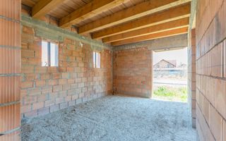 Oportunitate Casă la Roșu în Harman – Ideală pentru Personalizare - Poză 6