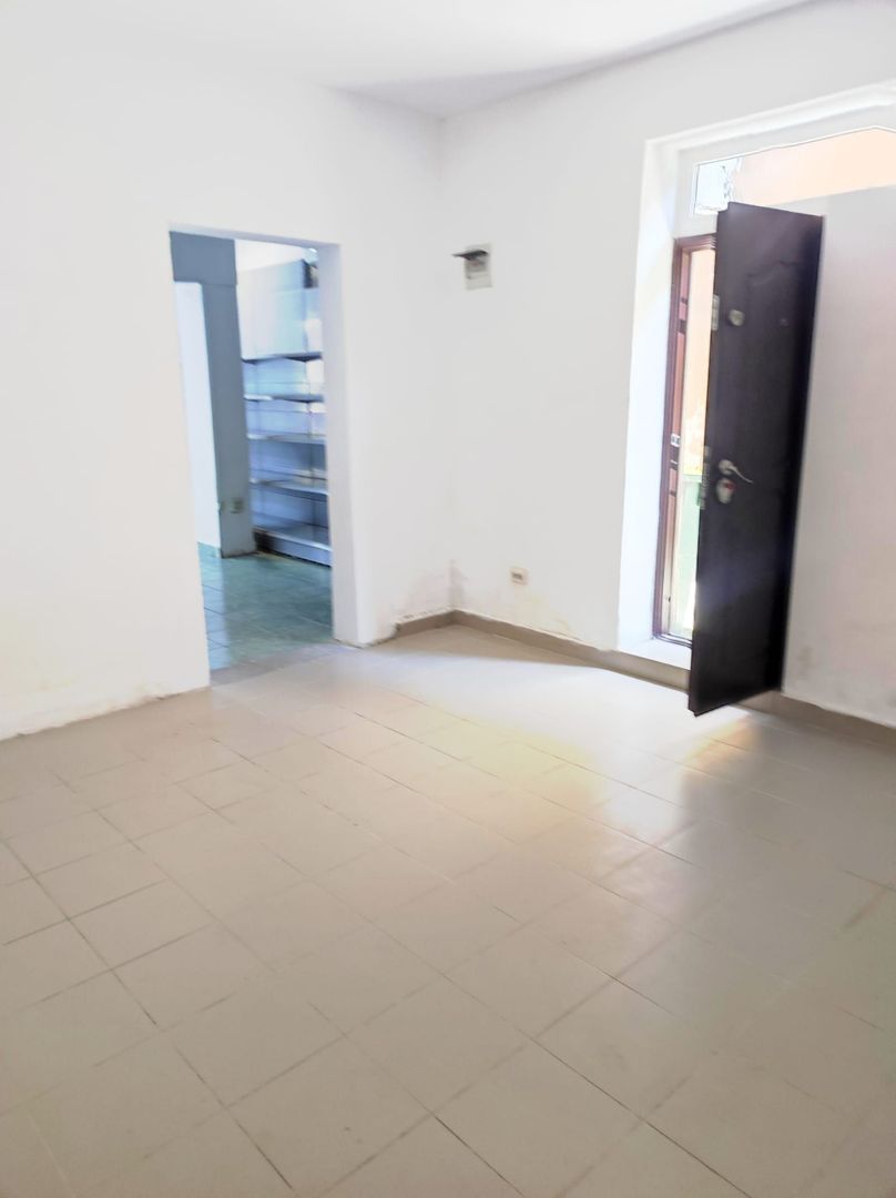 Casa pentru spatiu comercial strada Iuliu Maniu - Poză 2