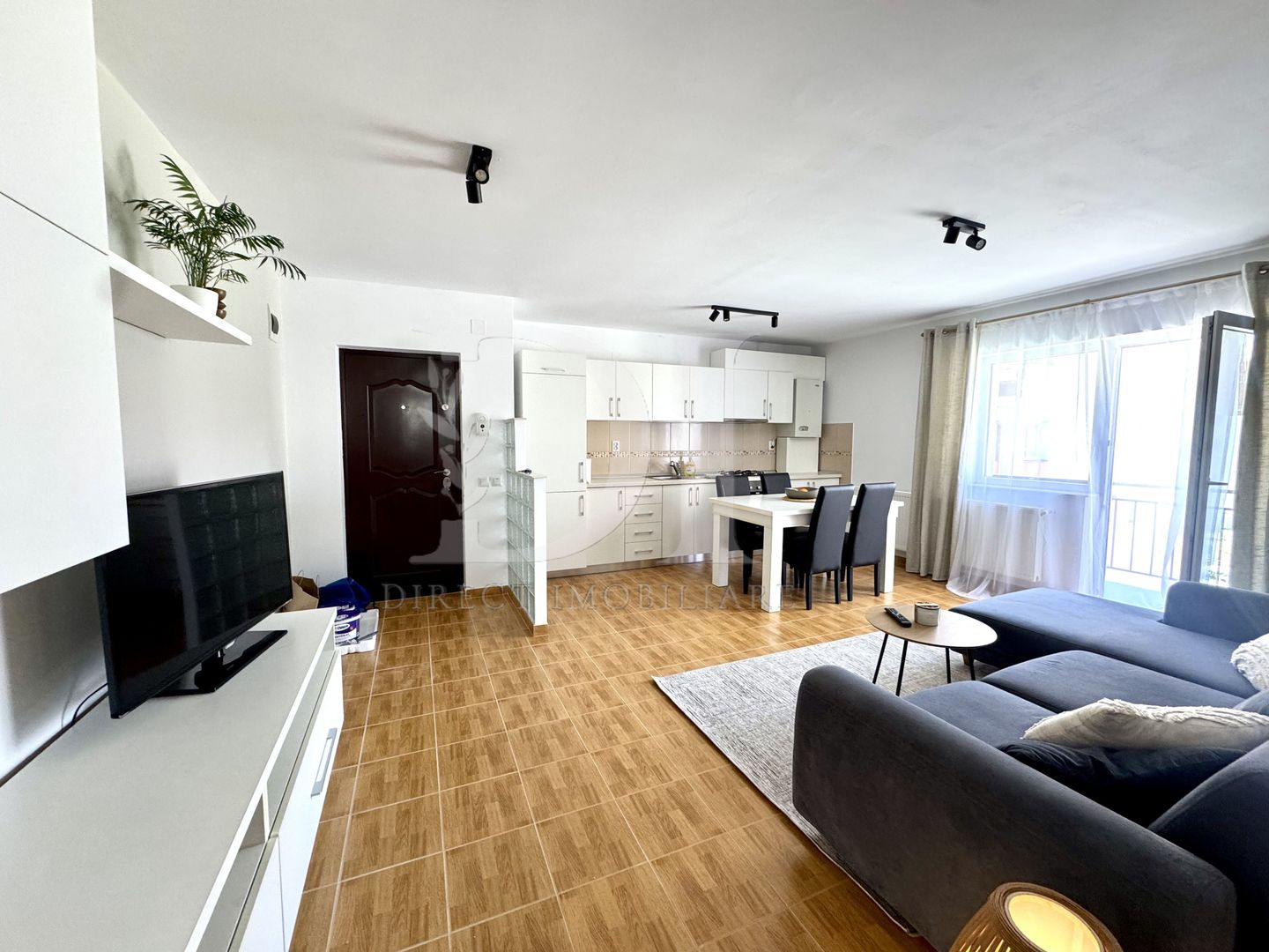 Apartament de inchiriat / Zona Eroilor - Poză 4