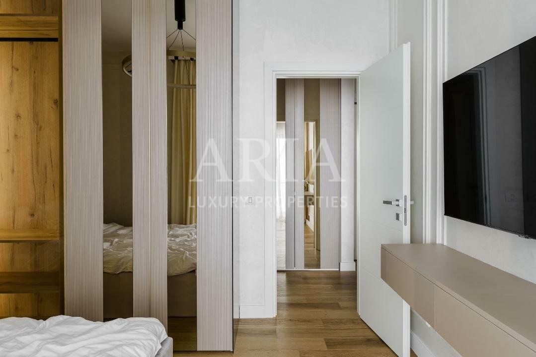 BELAIR LAKE - Brand New Luxury Apartment - LAKEFRONT - - Poză 5