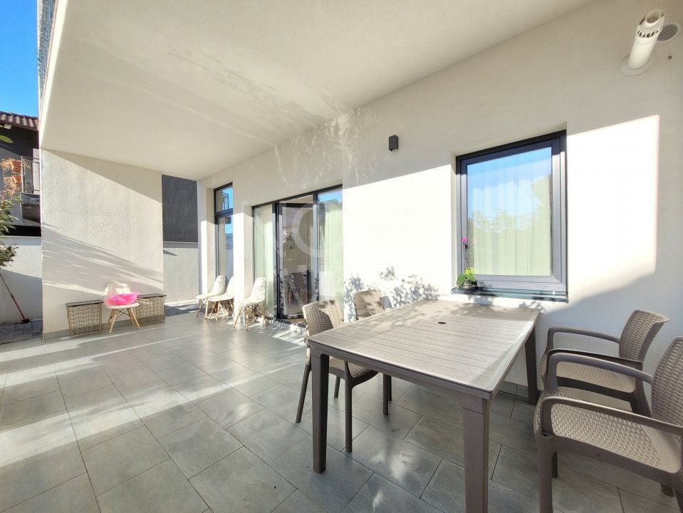 Apartament de vanzare, 3 camere cu gradina + 2 locuri de parcare -Selimbar - Poză 2