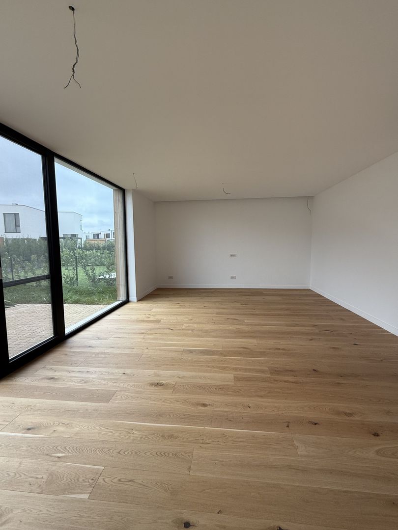 Vila  de tip Urban Villa 07 in faza 1 in Amber Forest - Poză 5