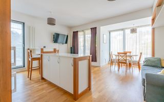 Apartament 2 Camere de Închiriat – Zona Șchei, Parcare Privată - Poză 2