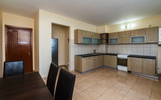 Apartament în vilă - Acces independent - Investiție & business - Nicolae Dobrin - Poză 5