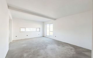 Apartament cu 3 camere si curte de 240mp | Mosnita Noua | Lidl - Poză 1
