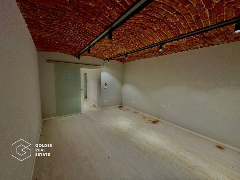 Oportunitate!Spatiu comercial 3 camere+apartament 2 camere la etaj,zona centrala - Poză 6