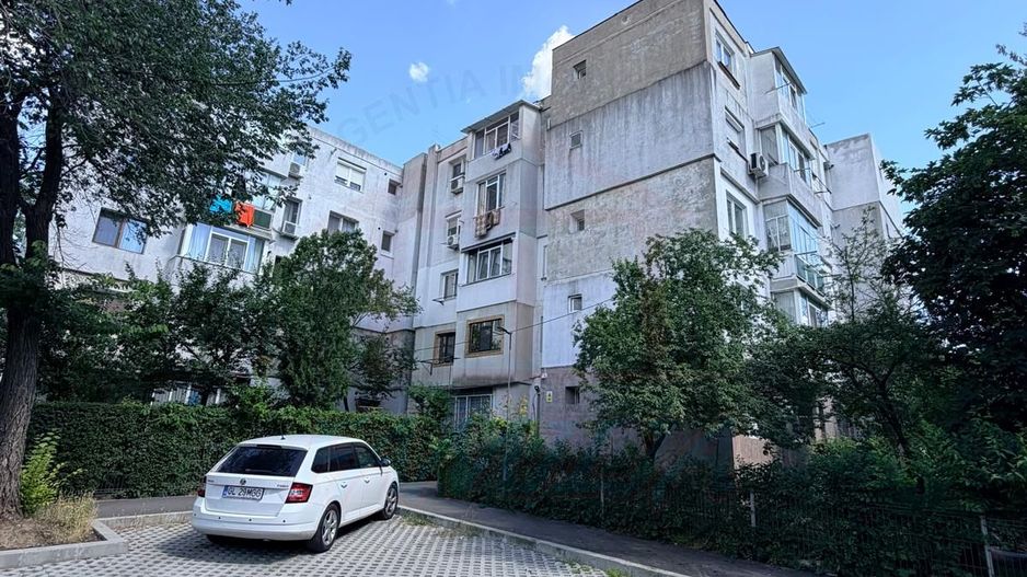 Vanzare apartament cu 4 camere in Micro 13, etaj 3, pret 65 000 euro - Poză 20