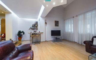 Casă situată Central în Dumbrăvița - Poză 4