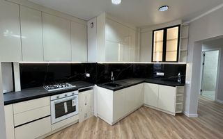 Vânzare, apartament, 2 camere + living, strada Ginta Latină, Ciocana - Poză 2