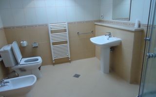 VILA CU 5 DORMITOARE LA INCHIRIERE LANGA BRITISH SCHOOL - Poză 12