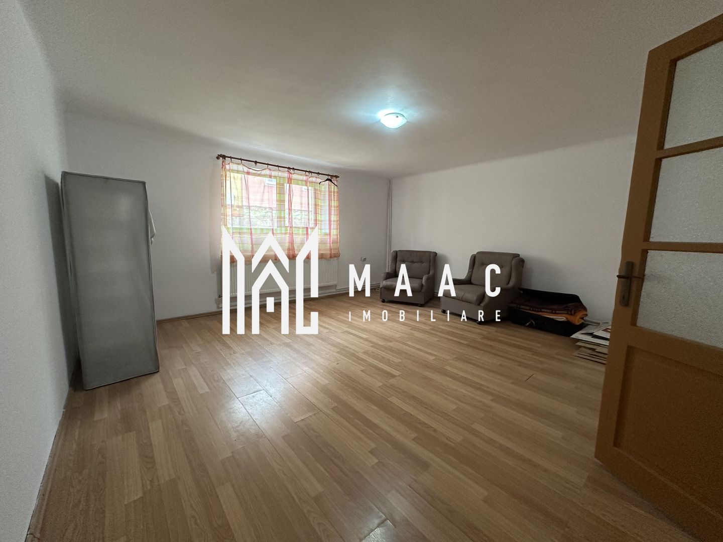 Casă tip duplex | 200 mp utili | 3 niveluri | Zona Trei Stejari - Poză 8