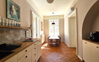 Apartament spectaculos de închiriat 4 camere 4 băi Centrul Istoric - Poză 5