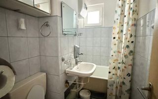 Apartament cu 3 camere, etaj intermediar, cartierul Astra - Poză 5