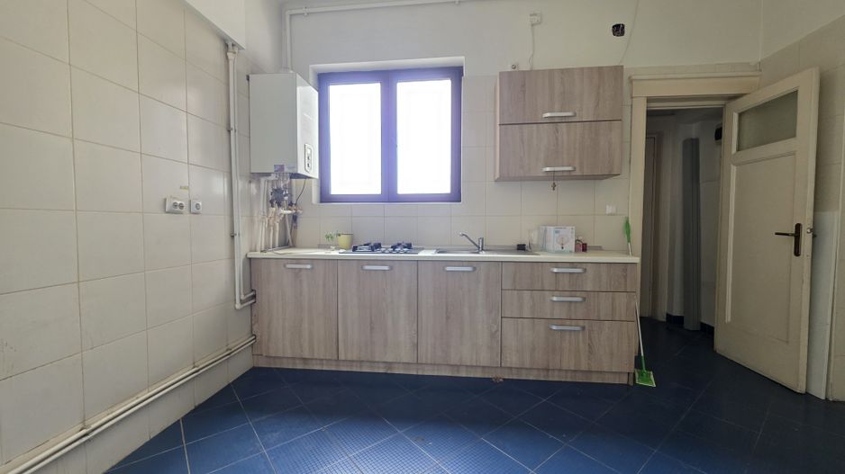 Apartament 4 camere de inchirat Armenasca Romana - Poză 22