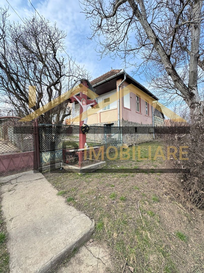 Casa individuala, 1192 mp teren, Zona Voiniceni - Poză 4