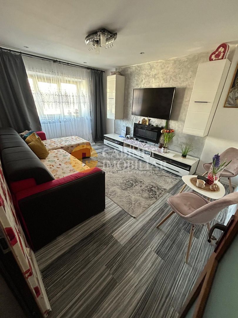 3 CAMERE DECOMANDAT--2 BAI--ETAJ INTERMEDIAR--RENOVAT--MOBILAT+UTILAT - Poză 1